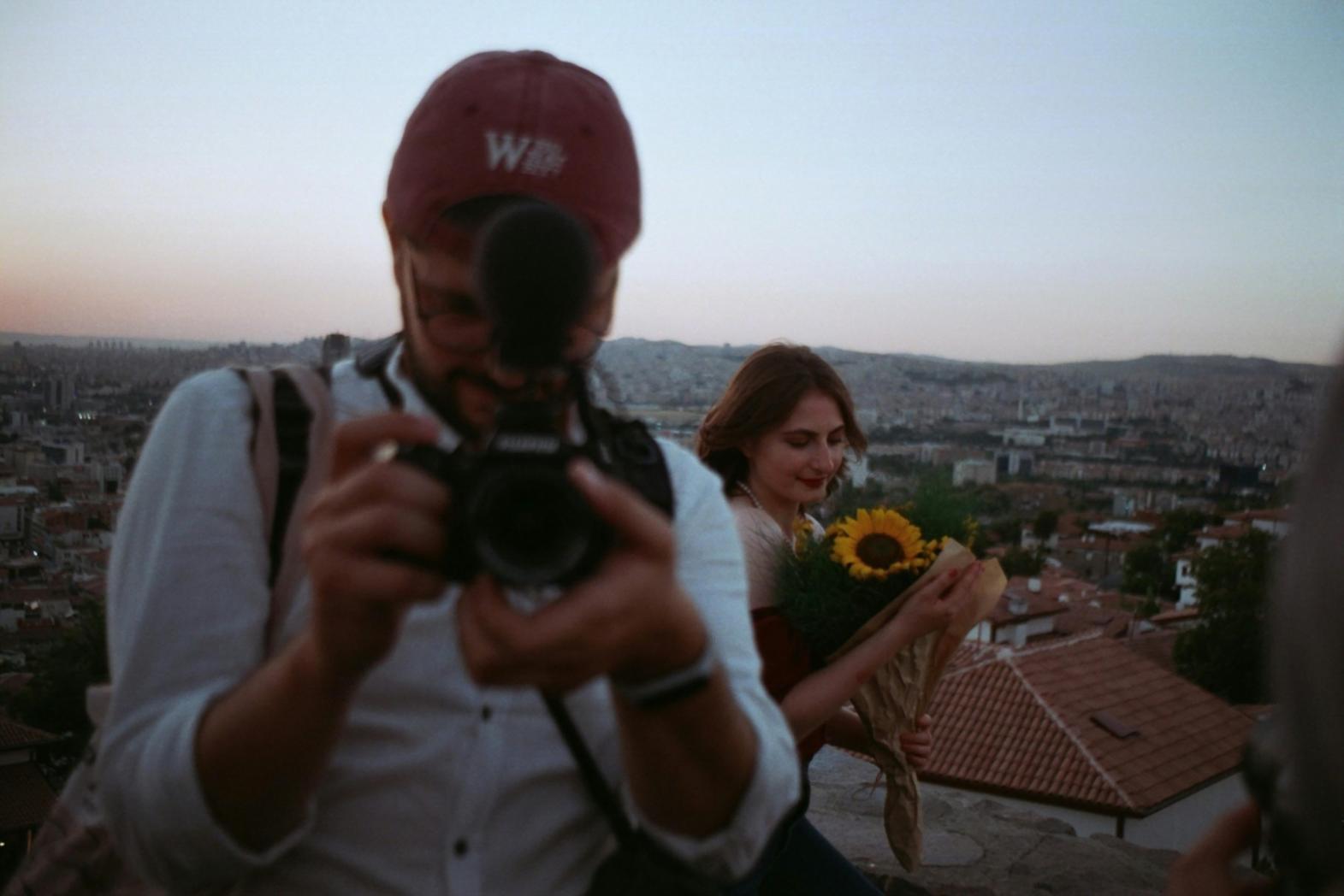 Esempio di tecnica fotografica avanzata con gioco di luci urbane